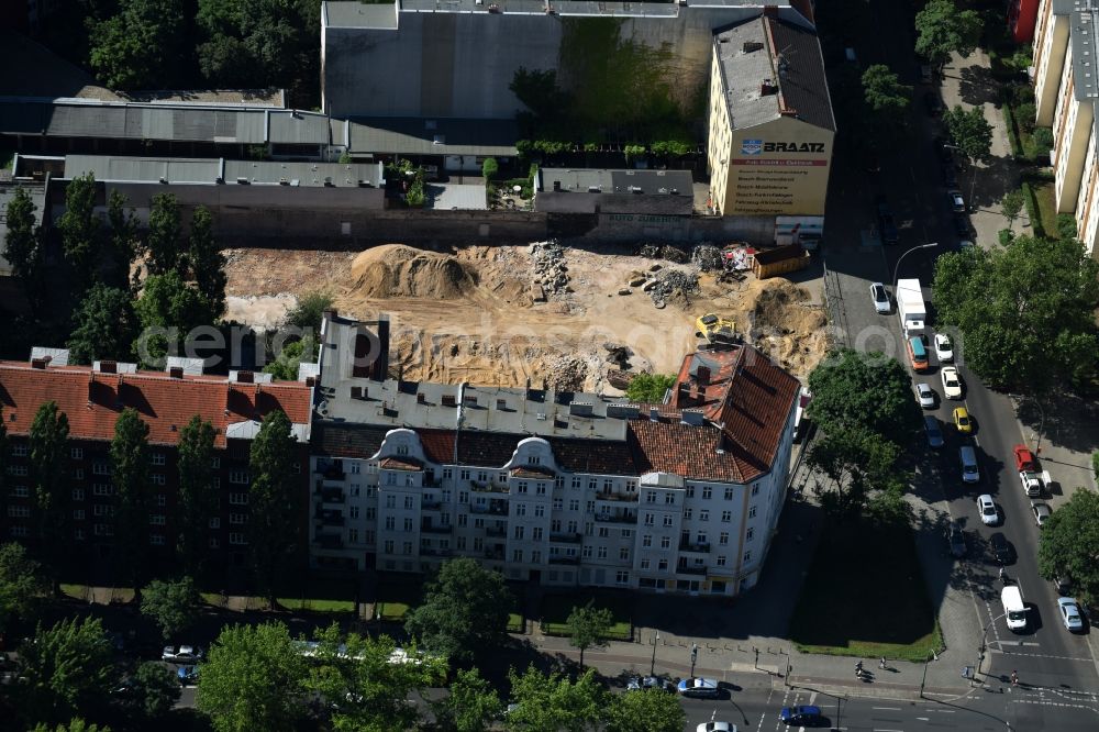 Aerial photograph Berlin - Construction site at Koloniestrasse 11 in Wedding district of Berlin, Germany