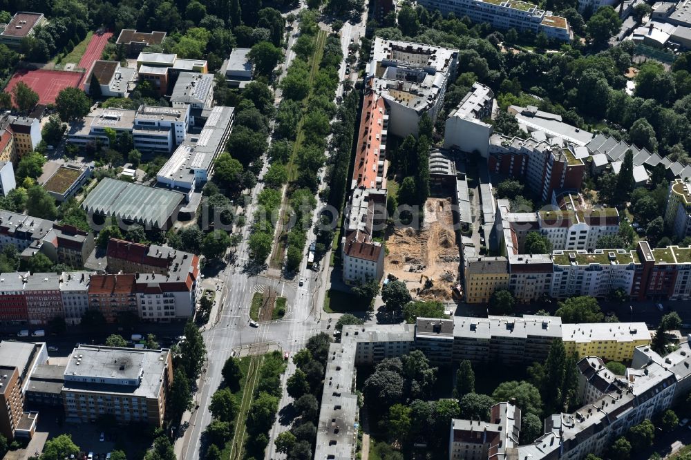 Berlin from the bird's eye view: Construction site at Koloniestrasse 11 in Wedding district of Berlin, Germany