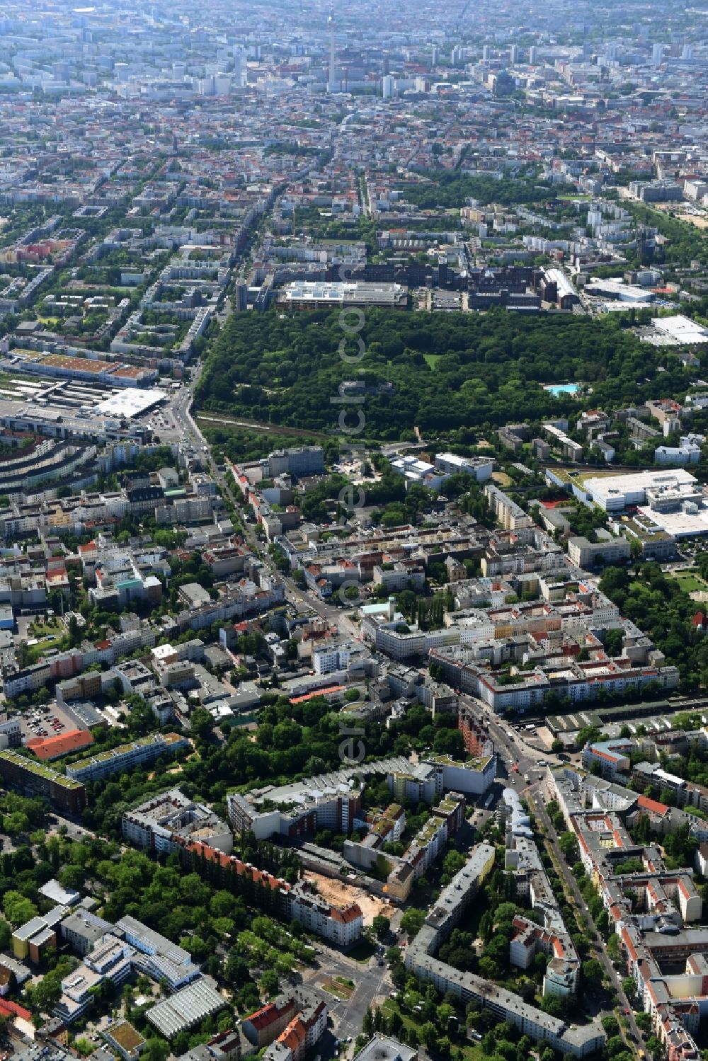 Aerial photograph Berlin - Construction site at Koloniestrasse 11 in Wedding district of Berlin, Germany