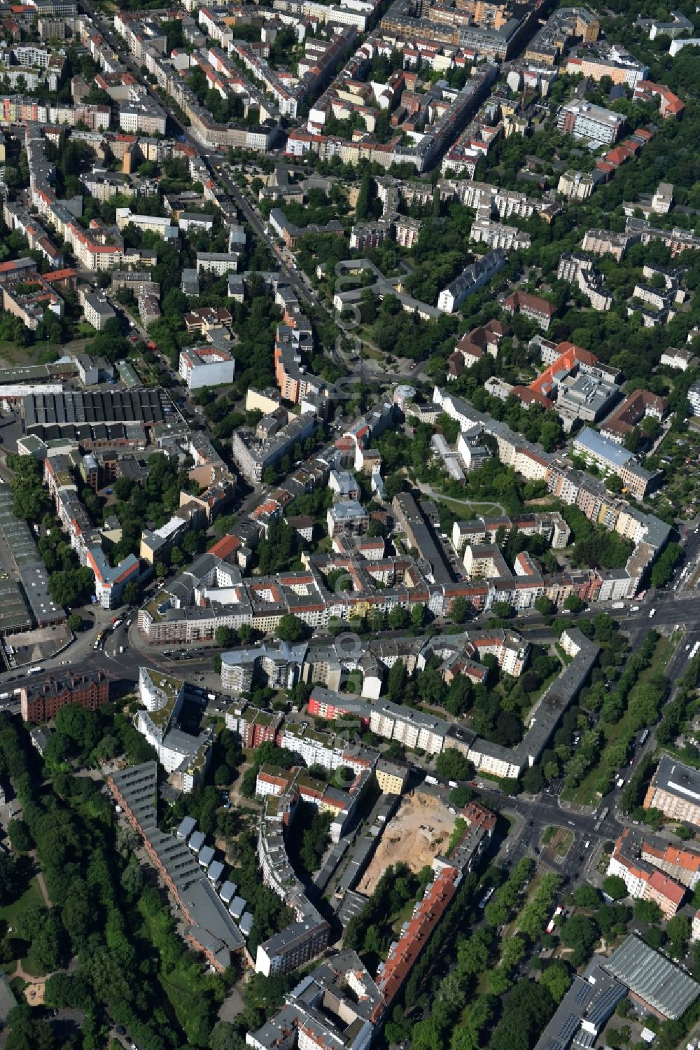 Aerial photograph Berlin - Construction site at Koloniestrasse 11 in Wedding district of Berlin, Germany