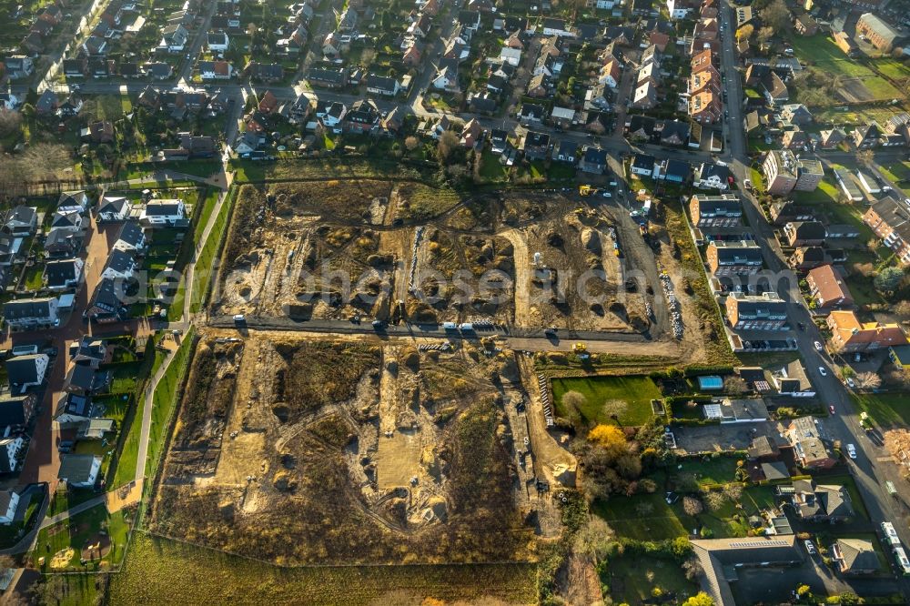 Hamm from above - Construction site with development works and embankments works fuer den Neubau einer Einfamilienhaussiedlung in Hamm in the state North Rhine-Westphalia, Germany