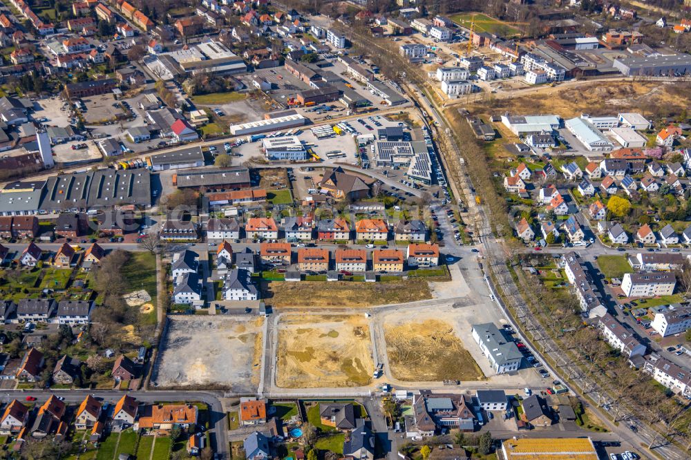 Soest from the bird's eye view: Construction site with development works and embankments works for a new residential area on the former Coca-Cola premises on street Briloner Strasse in Soest in the state North Rhine-Westphalia, Germany