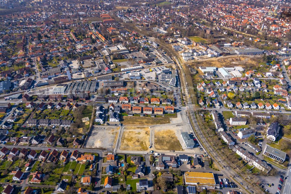 Aerial photograph Soest - Construction site with development works and embankments works for a new residential area on the former Coca-Cola premises on street Briloner Strasse in Soest in the state North Rhine-Westphalia, Germany