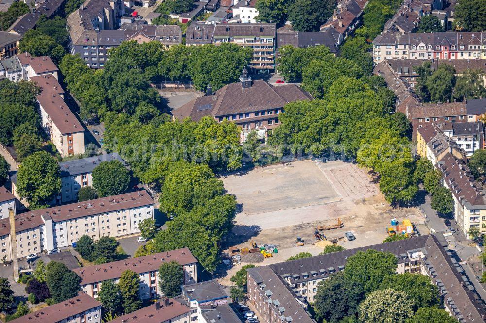 Aerial image Duisburg - Construction site with development works and embankments works zum Umgestalltung of Hochfelder Marktplatzes in the district Hochfeld in Duisburg at Ruhrgebiet in the state North Rhine-Westphalia, Germany