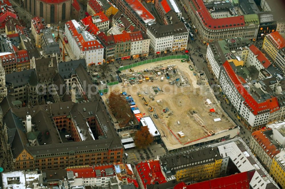 München from above - Construction site with development and earth dumping works for the 2nd main line of the railway at the future S-Bahn stop Marienhof in the district Altstadt - Lehel in Munich in the federal state of Bavaria, Germany