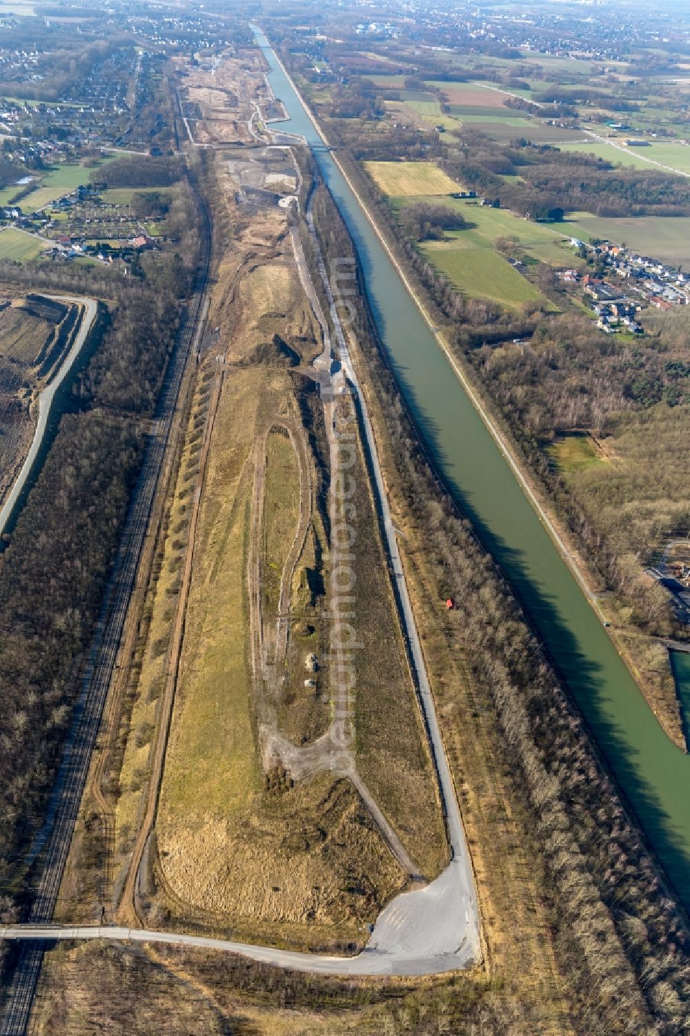 Bergkamen from above - Construction site with development, foundation, earth and landfill works Wasserstadt Aden in Bergkamen in the state North Rhine-Westphalia, Germany