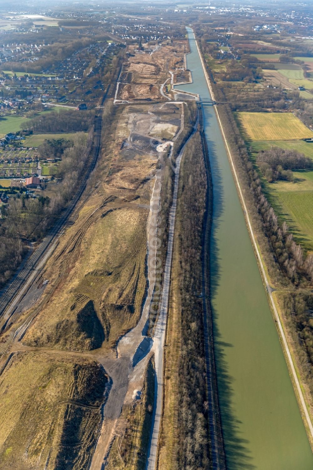 Aerial image Bergkamen - Construction site with development, foundation, earth and landfill works Wasserstadt Aden in Bergkamen in the state North Rhine-Westphalia, Germany