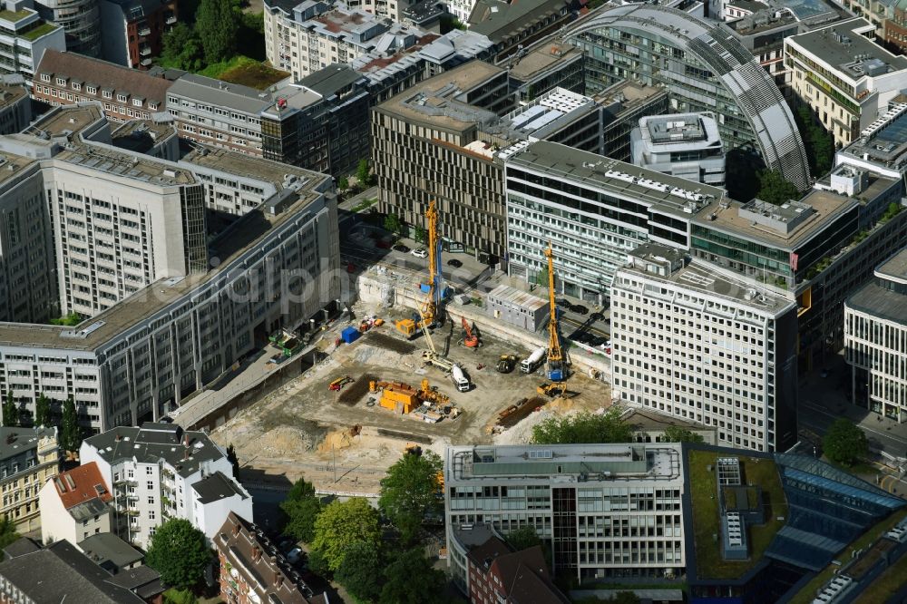 Aerial photograph Hamburg - Construction site with development, foundation, earth and landfill works zum neubau of Springer Quartier between Fuhlenwiete and Axel-Springer-Platz in Hamburg, Germany