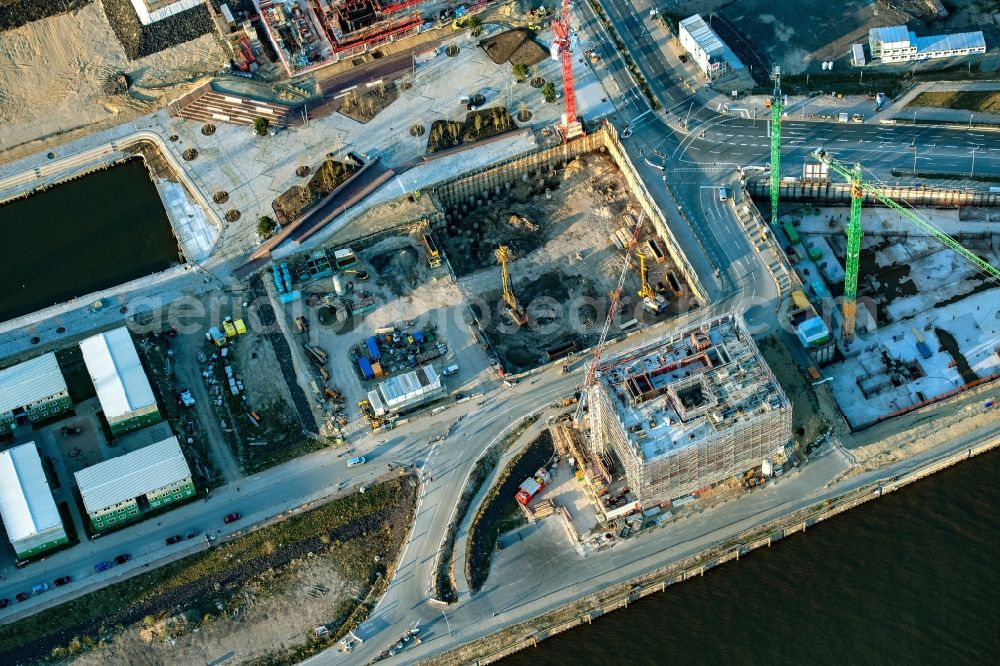 Aerial photograph Hamburg - Construction site with piling works for the foundation slab of a new building on office ond commercial building in the district HafenCity in Hamburg, Germany