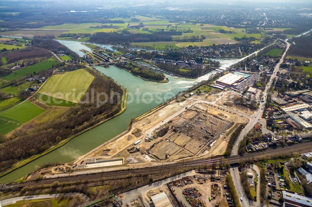 Meckinghoven from above - Construction site with piling works for the foundation slab of a new building along the Castroper strasse in Meckinghoven in the state North Rhine-Westphalia, Germany