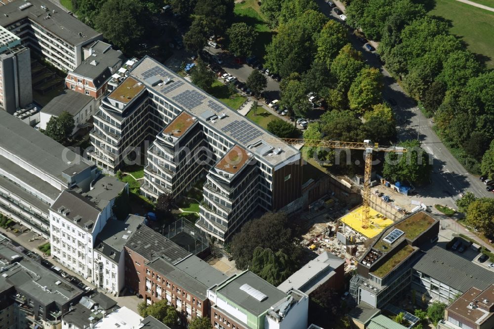 Hamburg from above - Construction site with piling works for the foundation slab of a new building of the Leonard Weiss Bauunternehmung in Hamburg