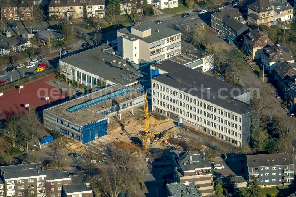 Aerial image Dinslaken - School grounds and buildings of the Ernst-Barlach-Gesamtschule along the Scharnhorststrasse in Dinslaken in the state North Rhine-Westphalia, Germany