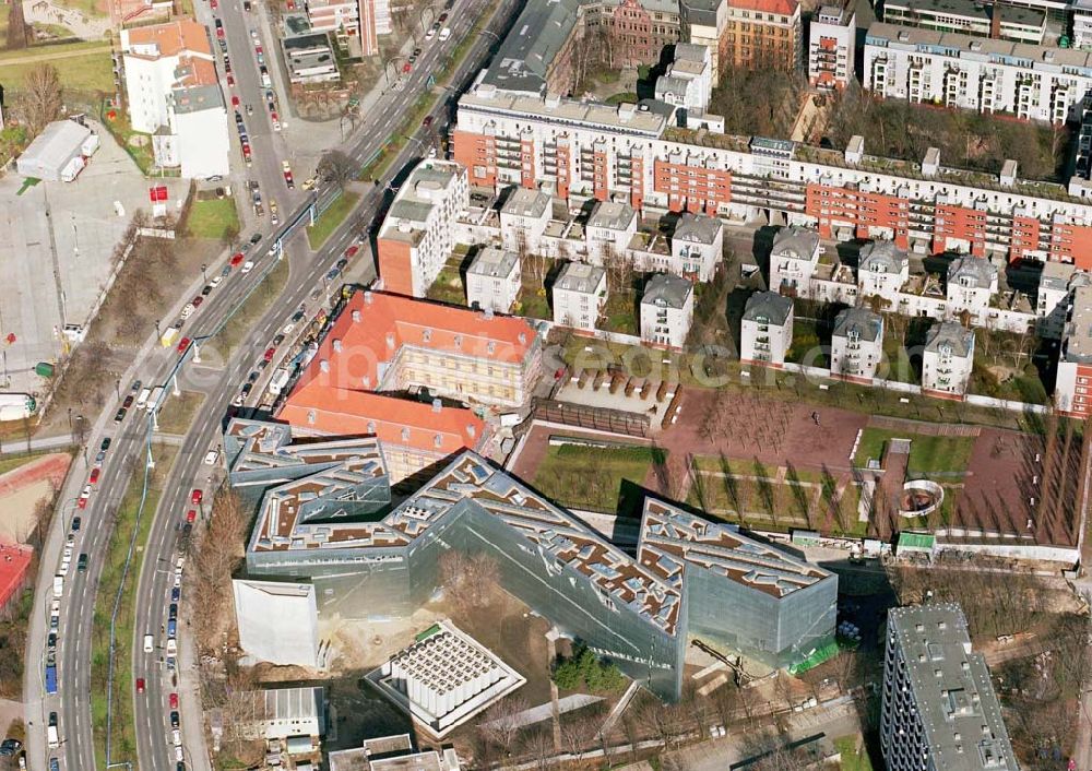 Berlin - Kreuzberg from above - Baustelle am Erweiterungsbau des Jüdischen Museums in der Lindenstraße.