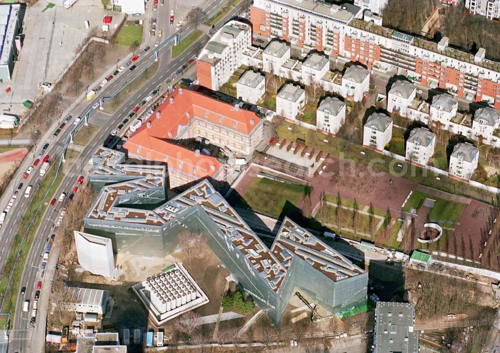 Berlin - Kreuzberg from the bird's eye view: Baustelle am Erweiterungsbau des Jüdischen Museums in der Lindenstraße.