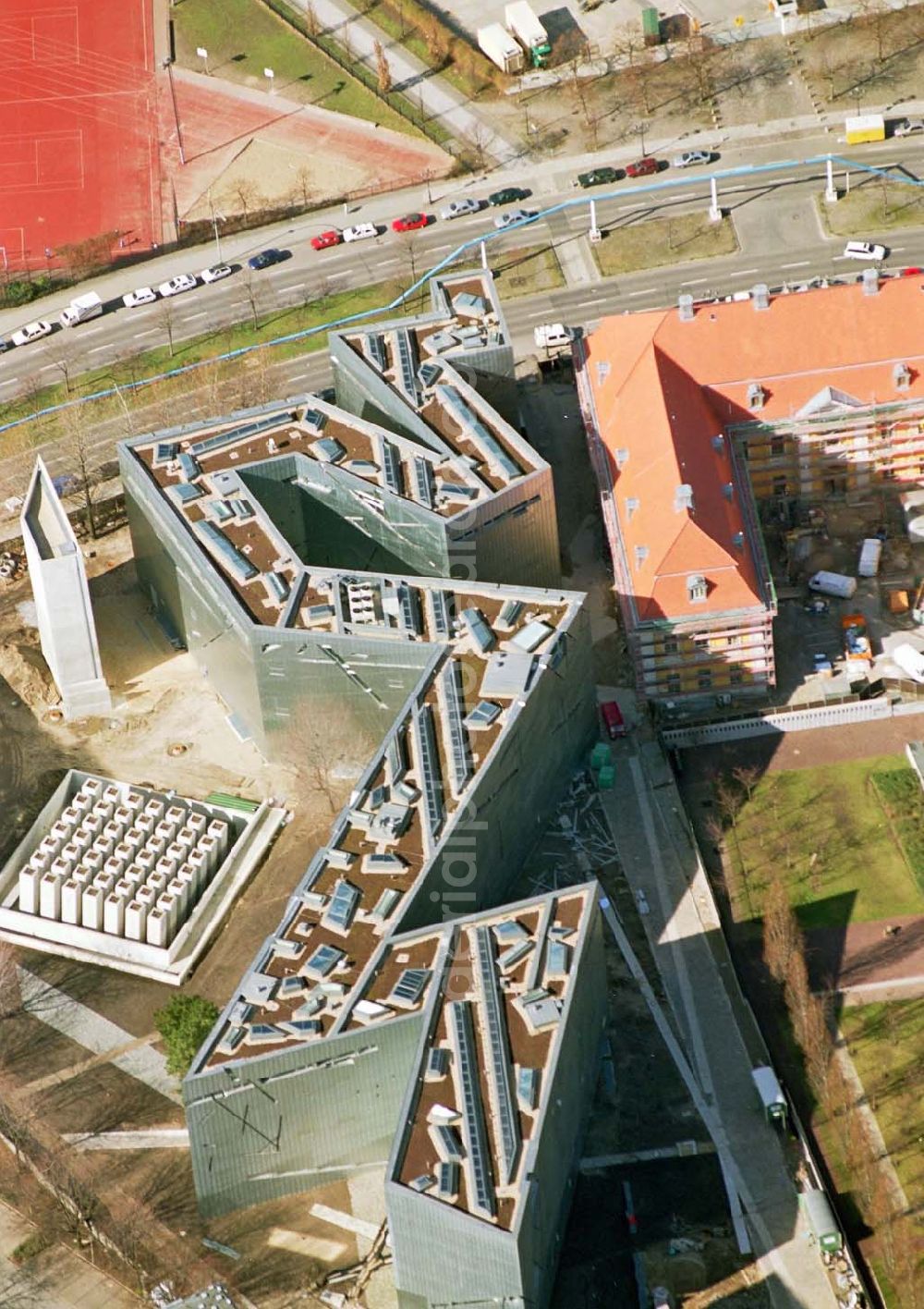 Berlin - Kreuzberg from above - Baustelle am Erweiterungsbau des Jüdischen Museums in der Lindenstraße.