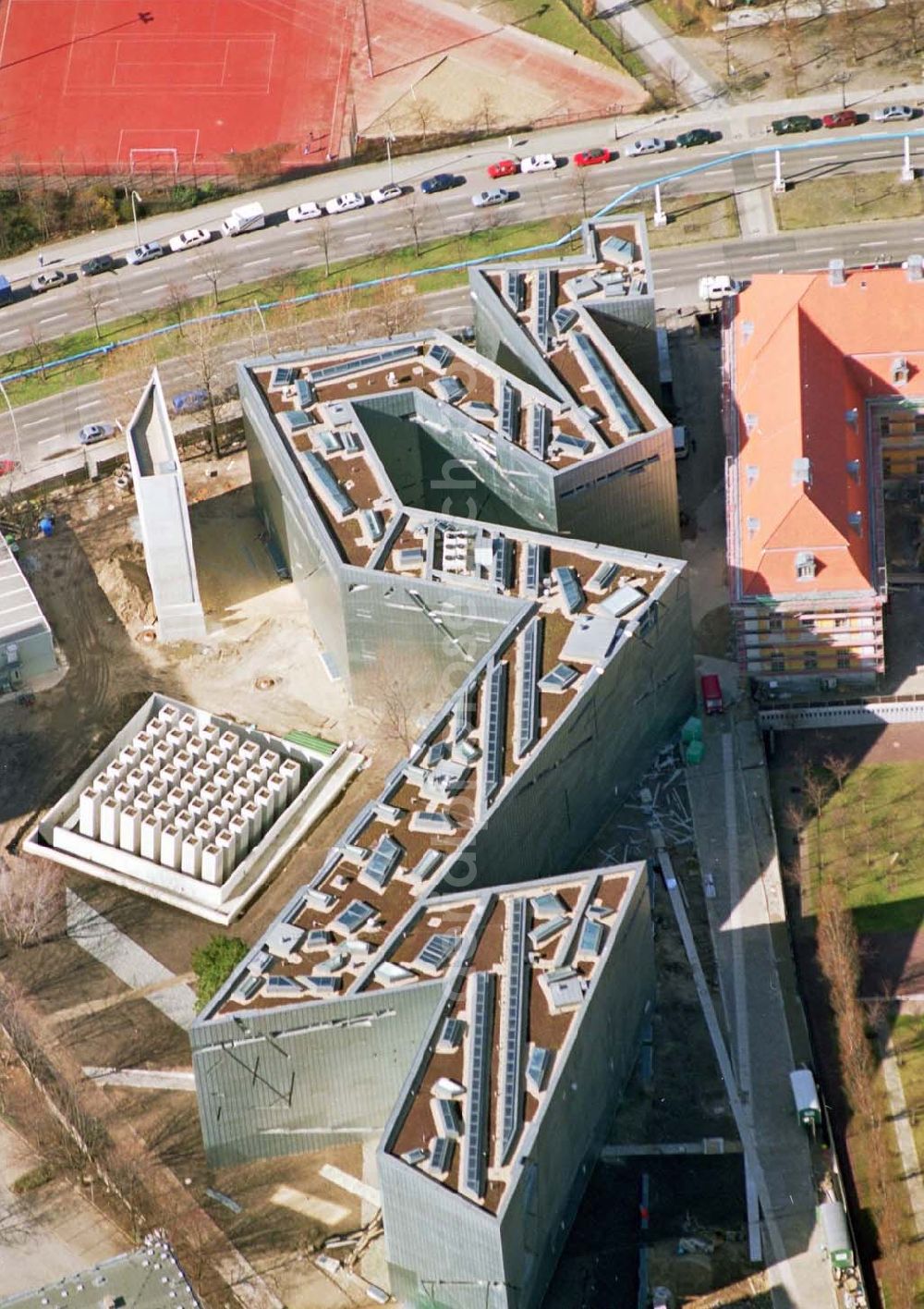 Berlin - Kreuzberg from the bird's eye view: Baustelle am Erweiterungsbau des Jüdischen Museums in der Lindenstraße.