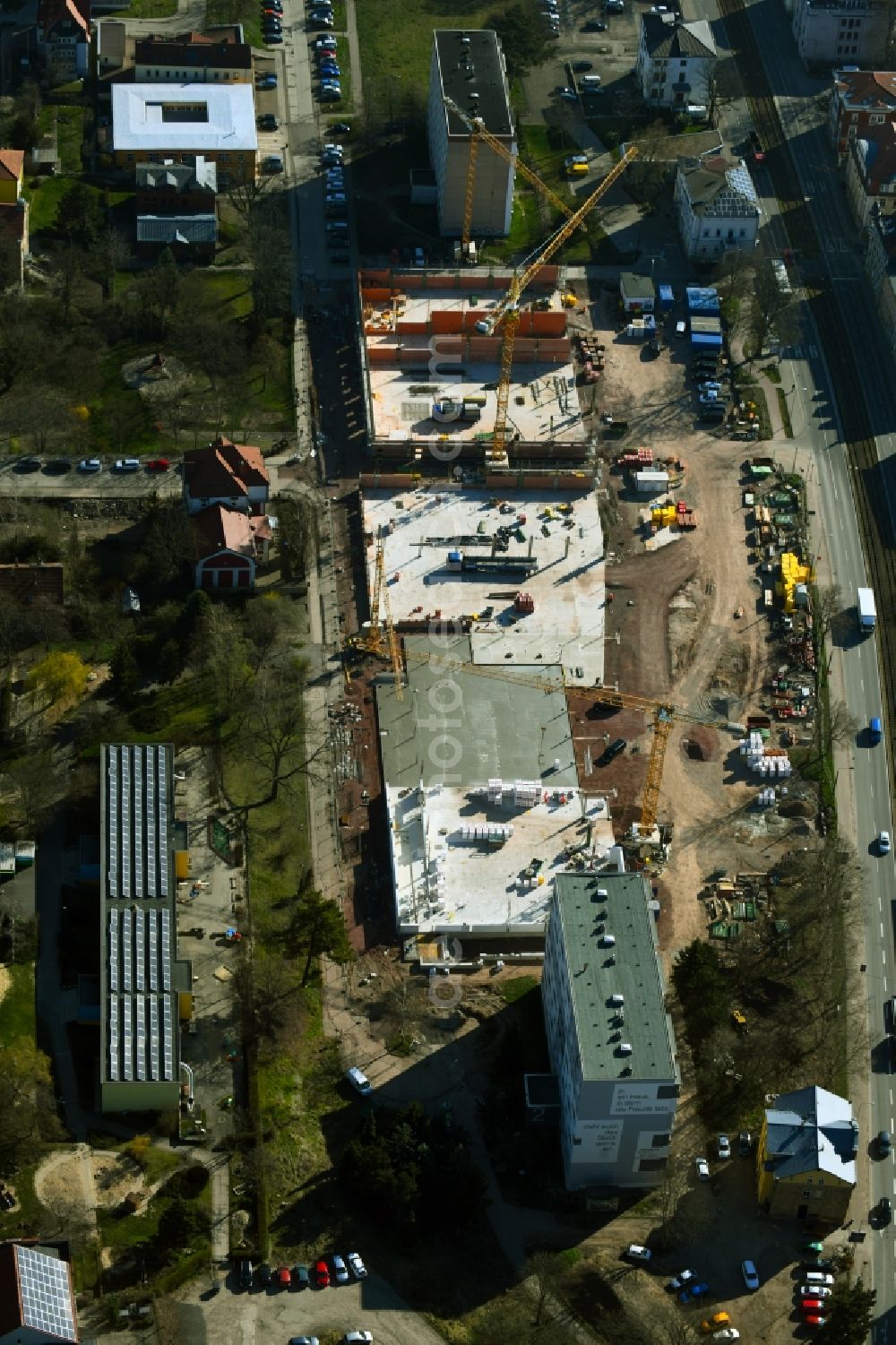 Aerial image Gotha - Construction site for the construction of a two-part retail park between Gartenstrasse and Mosslerstrasse in Gotha in the state Thuringia, Germany