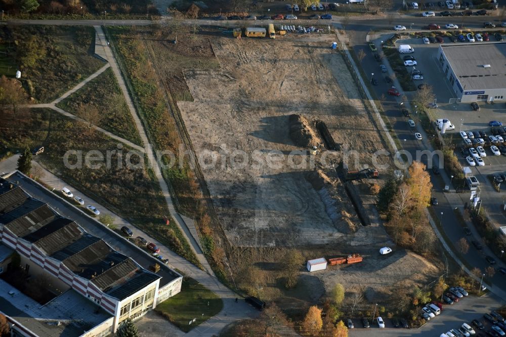 Aerial photograph Berlin - Construction site for the new building of Asylum accommodation buildings Dingolfinger Strasse - Walsheimer Strasse in Berlin