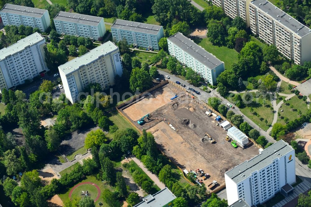 Berlin from above - Construction site for the new building of Asylum accommodation buildings MUF on Murtzaner Ring in the district Marzahn in Berlin, Germany