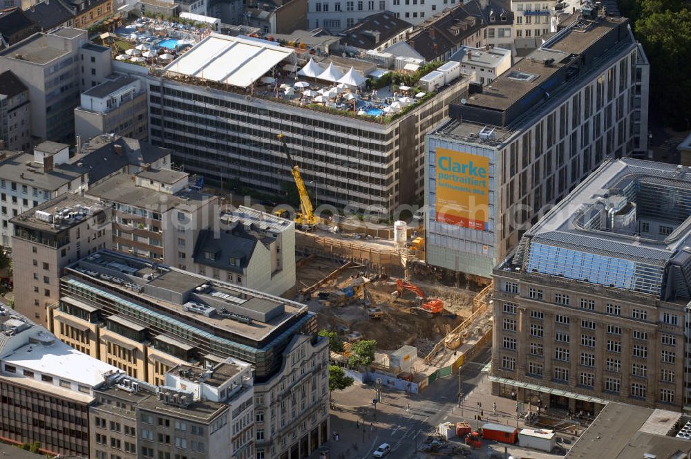 Frankfurt am Main from above - Baustelle Neubau bzw. Umbau Frankfurter Volksbank an der Ecke Freßgasse und Börsenstraße. Bauherr: Frankfurter Volksbank eG, Börsenstraße 7 - 11, 60313 Frankfurt, Tel. +49(0)69 2172-0, Tel. +49(0)69 2172-21501, Email: info@frankfurter-volksbank.de, Architekt: msm meyer schmitz-morkramer, Lise-Meitner-Str. 10, 64293 Darmstadt, Tel. +49(0)6151 96 65-0, Fax+49(0)6151 96 65-99, Email: info@msm-architecture.com