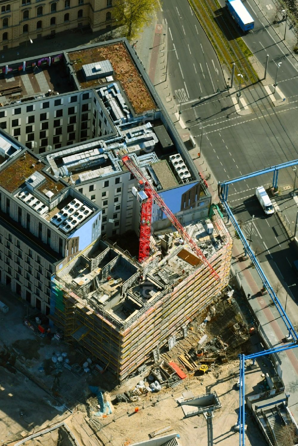 Berlin from the bird's eye view: Construction site at the complex of the hotel building AMANO Grand Central - ibis on Invalidenstrasse - Heidestrasse in the district Mitte in Berlin, Germany