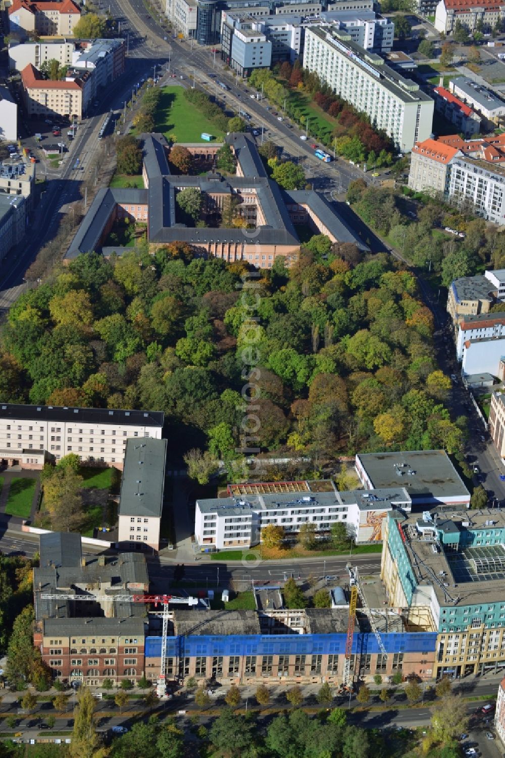 Aerial photograph Leipzig - Construction site building complex of the ruins of the Bugra exhibition hall in Leipzig in Saxony. The Hildebrand & Juergens GmbH plans to historically appropriate renovation and remodeling of the historic building