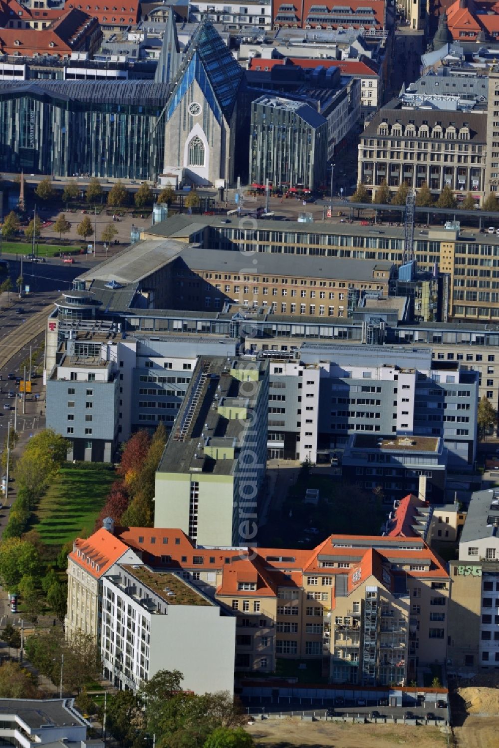 Leipzig from the bird's eye view: Gutted buildings on the area of a former printing plant in Leipzig in the state Saxony. The old buildings are part of a housing project