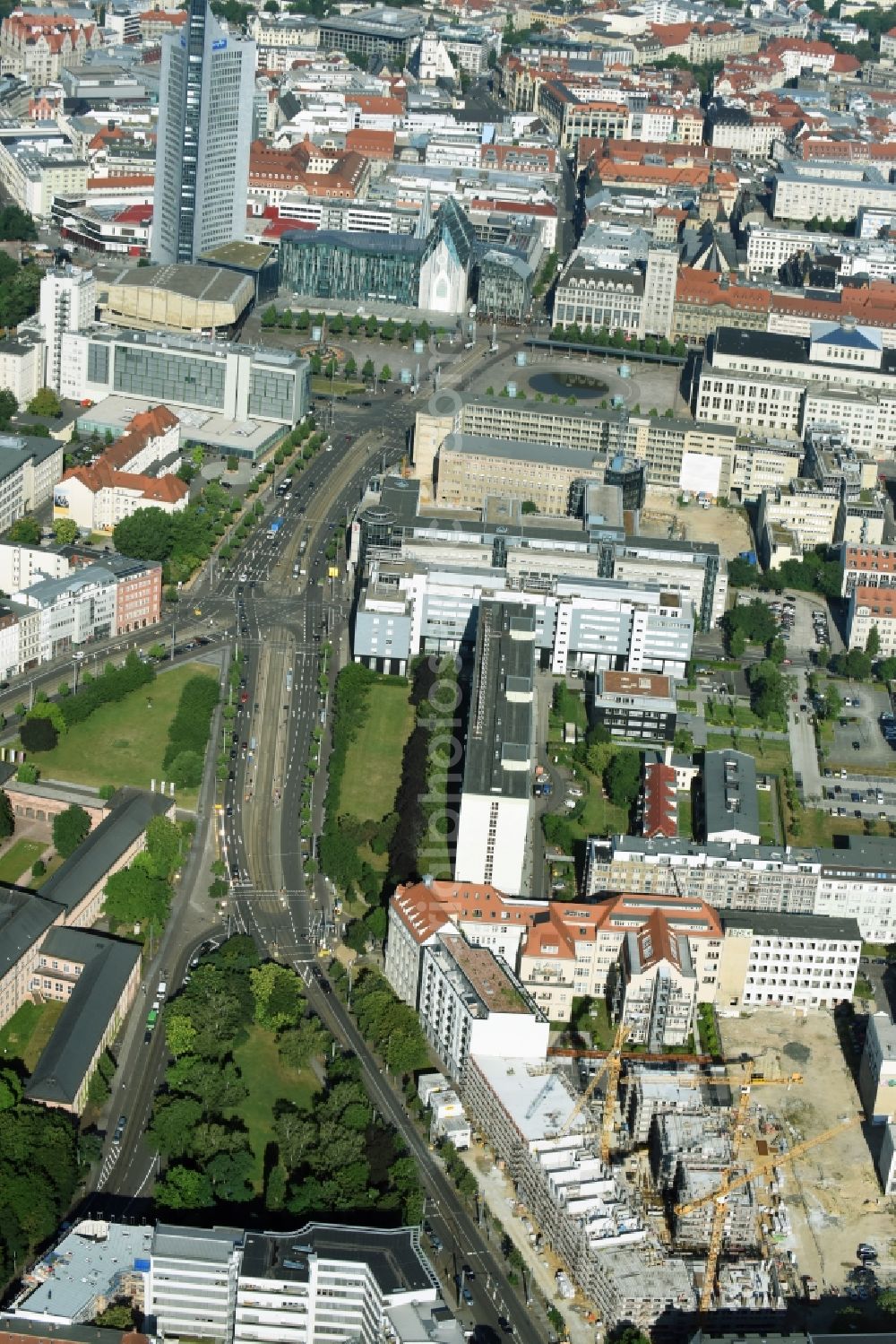 Aerial photograph Leipzig - Gutted buildings on the area of a former printing plant in Leipzig in the state Saxony. The old buildings are part of a housing project