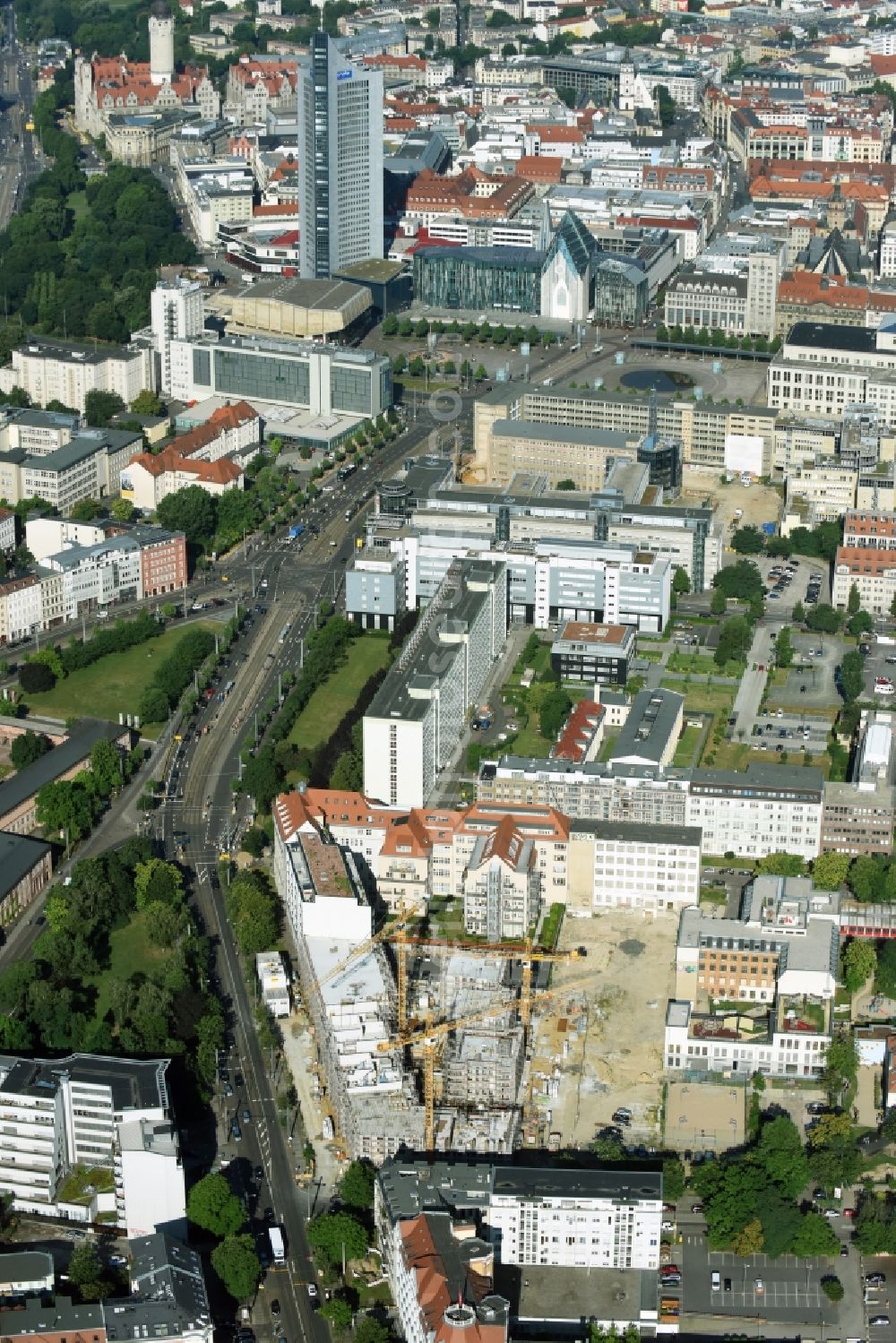 Leipzig from the bird's eye view: Gutted buildings on the area of a former printing plant in Leipzig in the state Saxony. The old buildings are part of a housing project