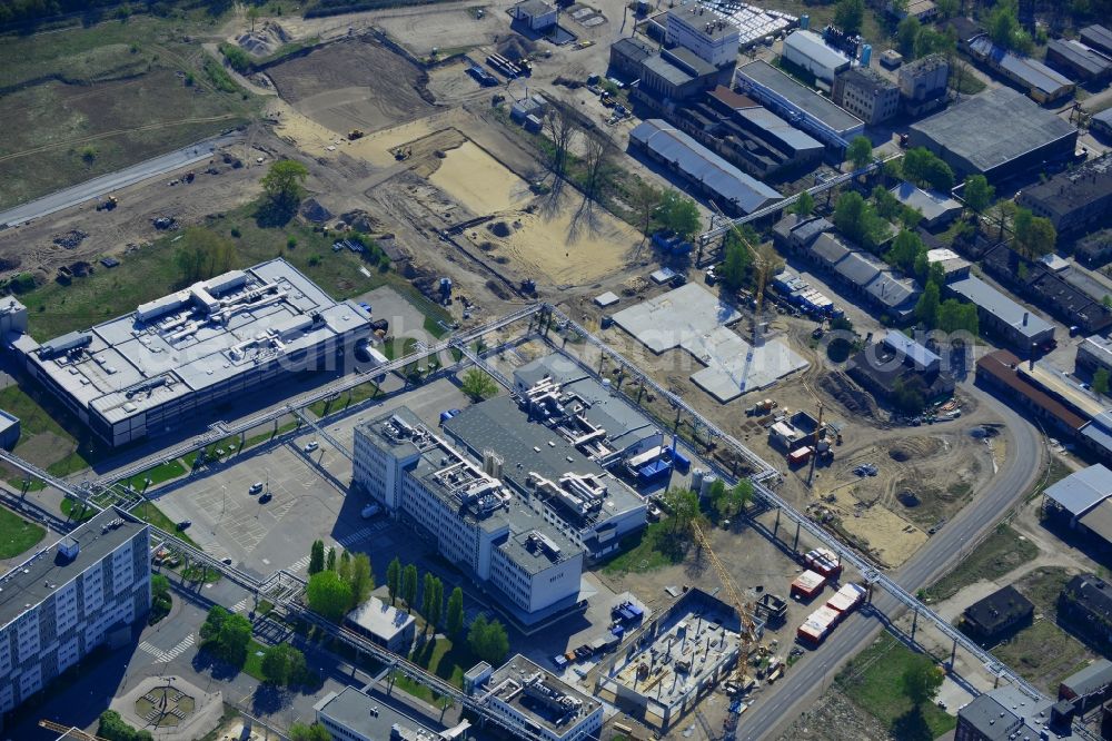 Berlin from the bird's eye view: Construction site on the compound of the block heat and power plant BHKW Adlershof in the Treptow-Koepenick district of Berlin. The underground heavy construction is being completed