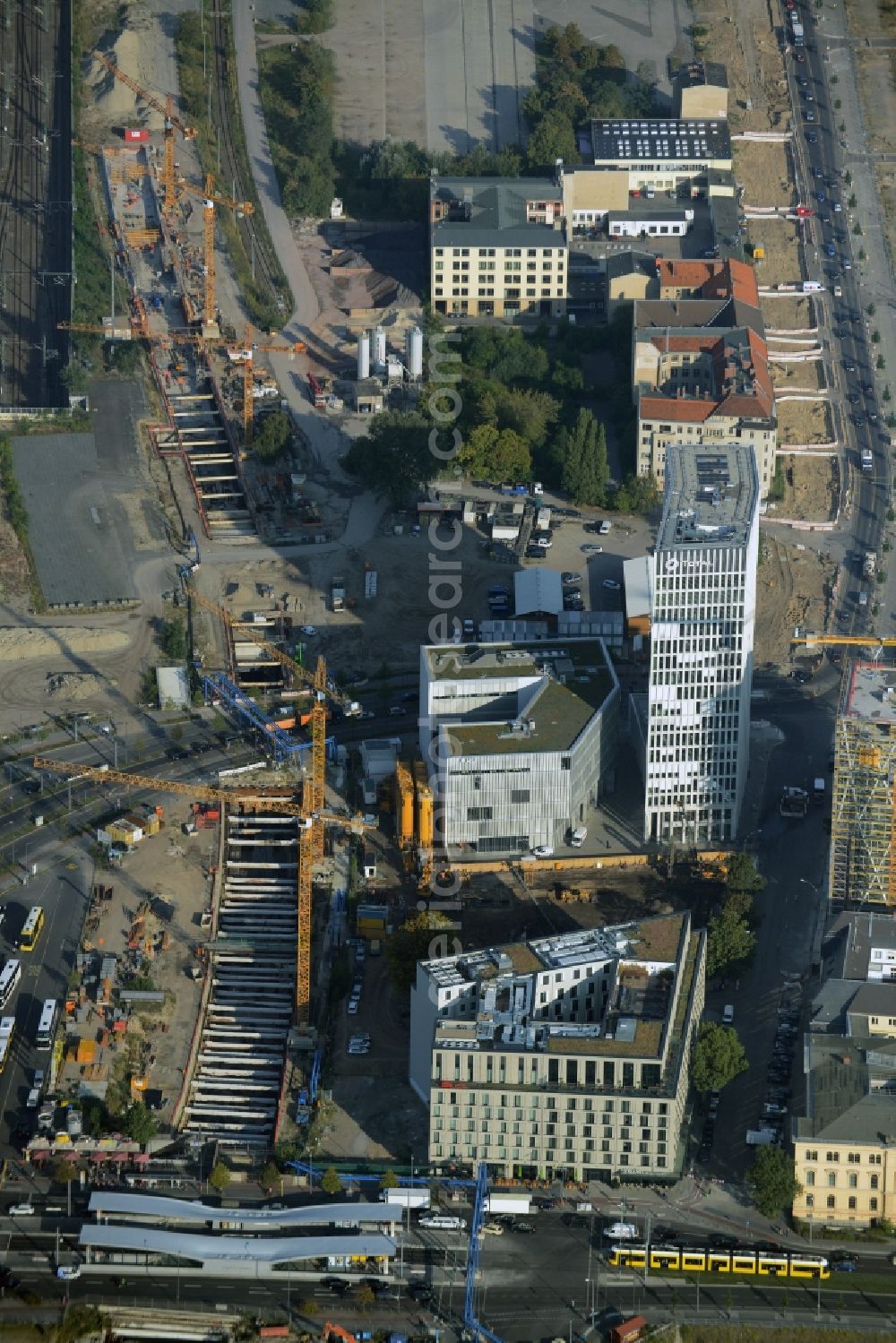 Berlin from the bird's eye view: Construction site for the new Europacity on Heidestrasse in Berlin in Germany. View of the Southern area of the new business and residential quarter. A tunnel for the S 21 rail line is being completed as well