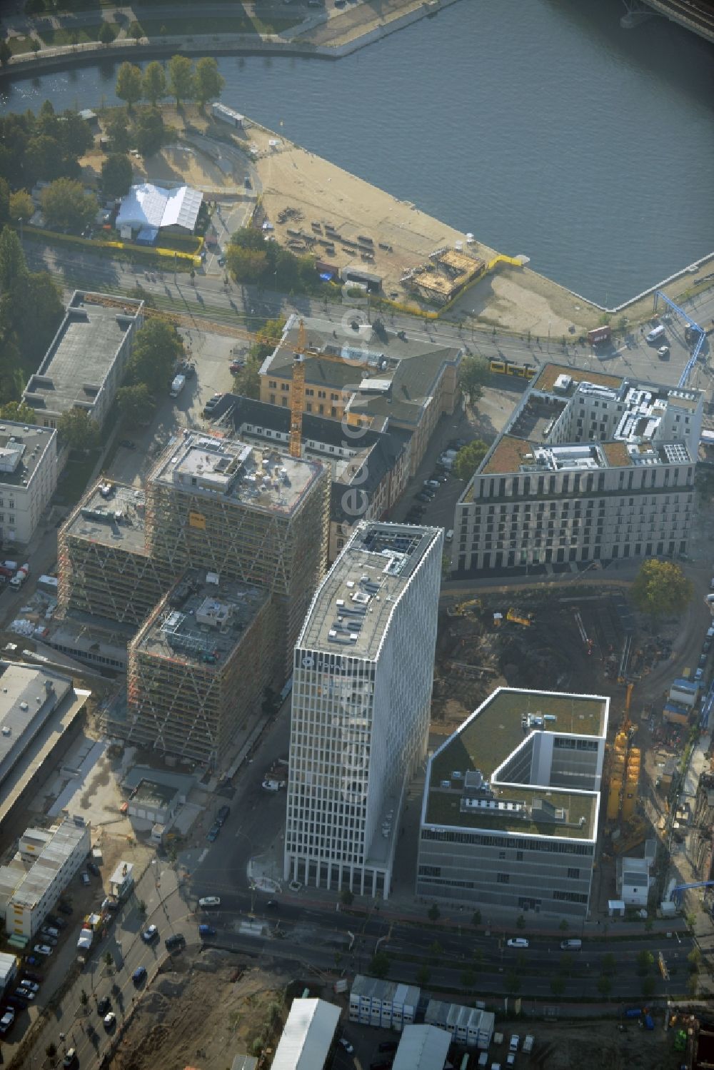 Aerial image Berlin - Construction site for the new Europacity on Heidestrasse in Berlin in Germany. View of the Southern area of the new business and residential quarter. A tunnel for the S 21 rail line is being completed as well