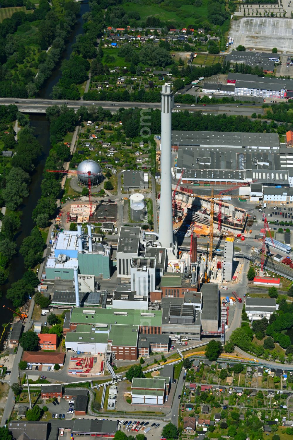 Braunschweig from above - Construction site to build a new combined cycle power plant with gas and steam turbine systems HKW Mitte in Brunswick in the state Lower Saxony, Germany