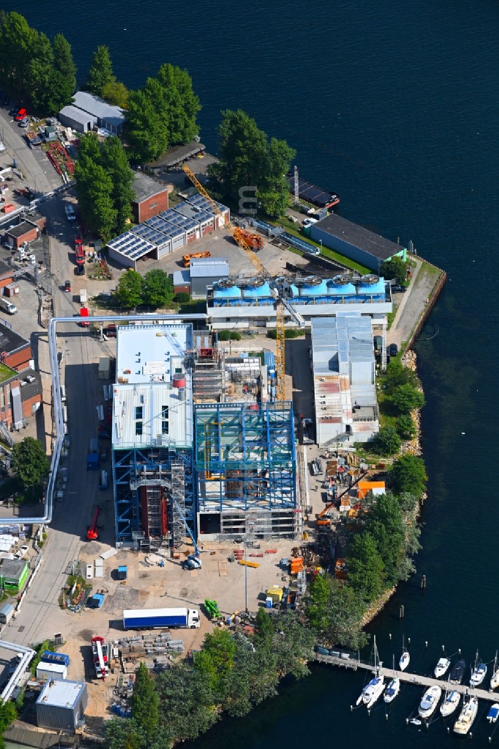 Aerial image Flensburg - Construction site to build a new combined cycle power plant with gas and steam turbine systems on Strandweg in the district Nordstadt in Flensburg in the state Schleswig-Holstein, Germany