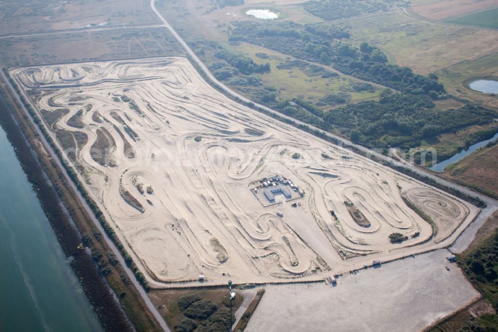 Loon-Plage from the bird's eye view: Port facilities under construction on the seashore of the Kanal in Loon-Plage in Hauts-de-France, France