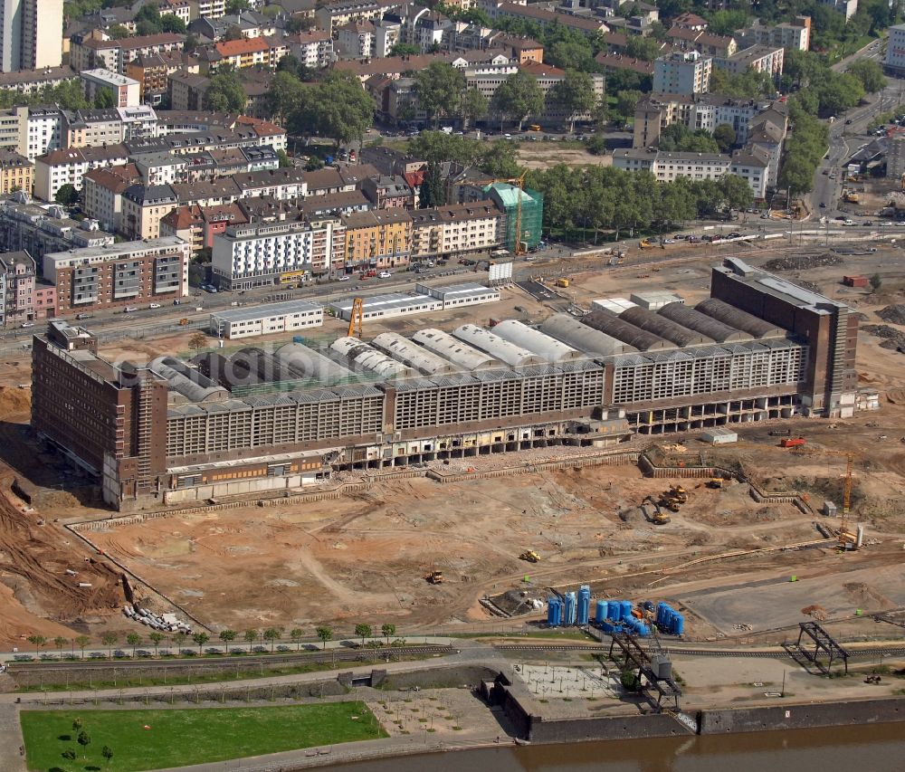 Frankfurt am Main from the bird's eye view: High-rise construction of the twin towers of the ECB's headquarters in Frankfurt / Main in Hesse. The new headquarters of the European Central Bank is a design by the architects of Coop Himmelb (l) au