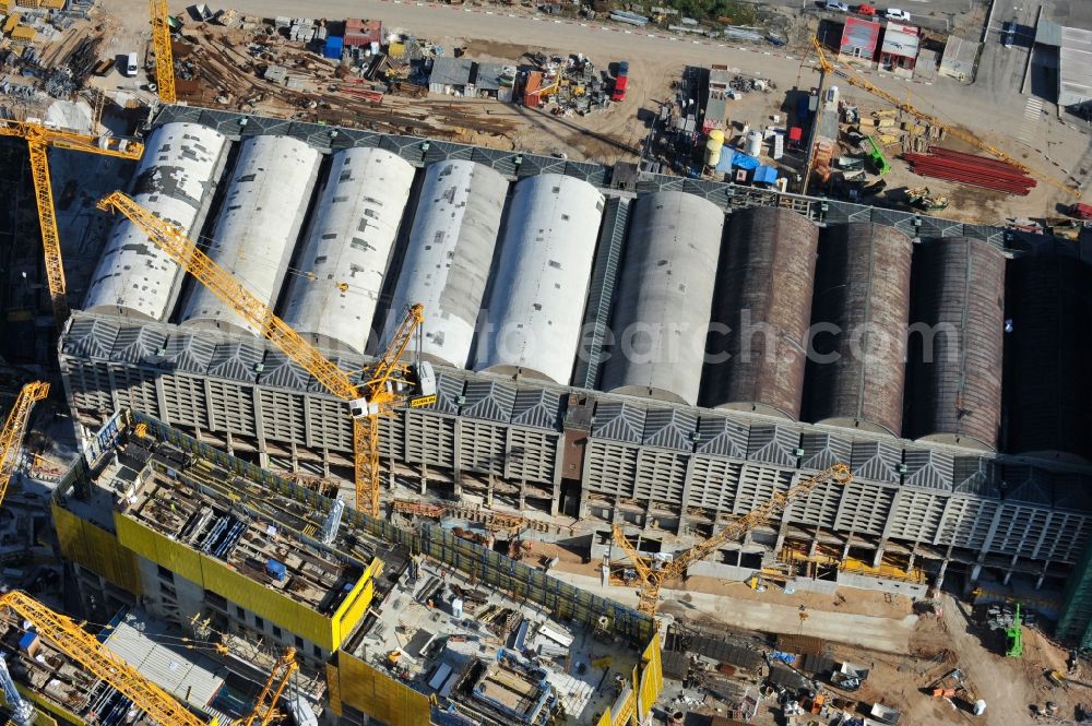 Aerial photograph Frankfurt am Main - High-rise construction of the twin towers of the ECB's headquarters in Frankfurt / Main in Hesse. The new headquarters of the European Central Bank is a design by the architects of Coop Himmelb (l) au