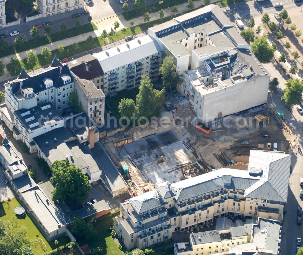 Potsdam from above - Sicht auf die Baustelle von einem Mehrfamilienhaus neben dem Hotel Steigenberger Sanssouci am Luisenplatz. View on the construction area of a block of flats next to Hotel Steigenberger Sanssouci at Luisenplatz.