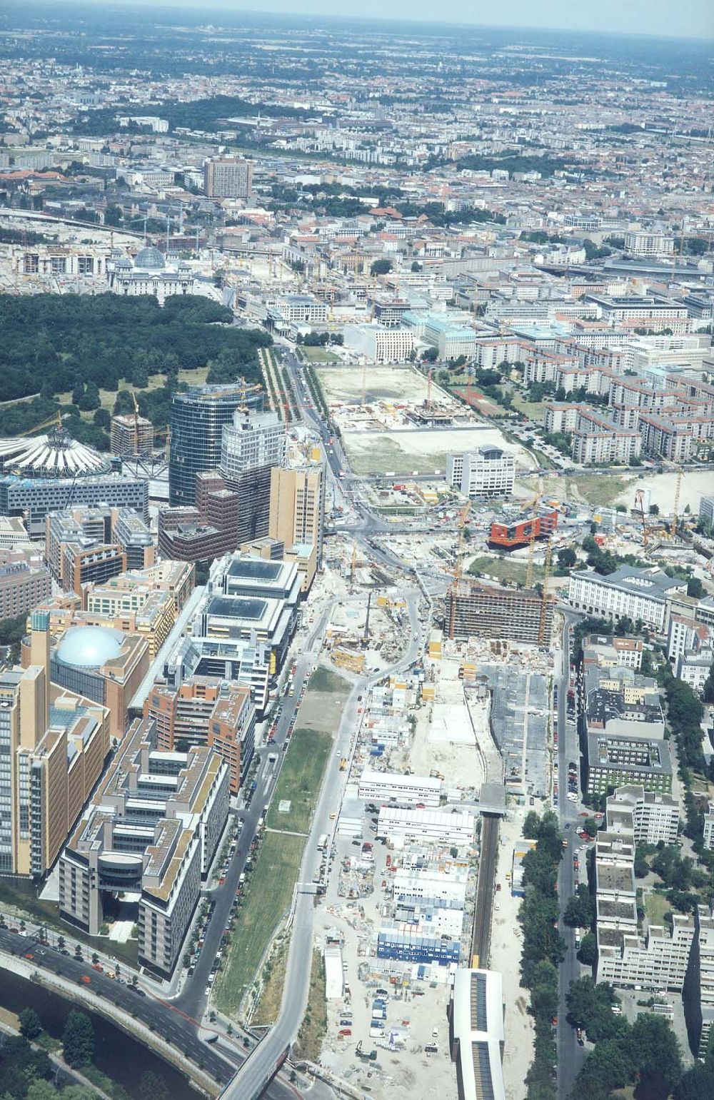 Aerial image Berlin - Tiergarten - Baustelle der HVB-Projekt am Potsdamer Platz in Berlin-Tiergarten.