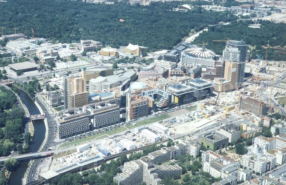 Aerial photograph Berlin - Tiergarten - Baustelle der HVB-Projekt am Potsdamer Platz in Berlin-Tiergarten.