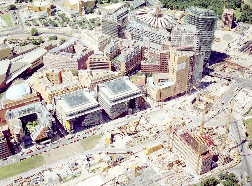 Aerial image Berlin - Tiergarten - Baustelle der HVB-Projekt am Potsdamer Platz in Berlin-Tiergarten.