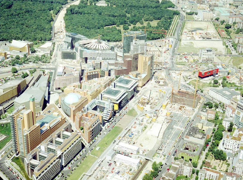 Berlin - Tiergarten from above - Baustelle der HVB-Projekt am Potsdamer Platz in Berlin-Tiergarten.