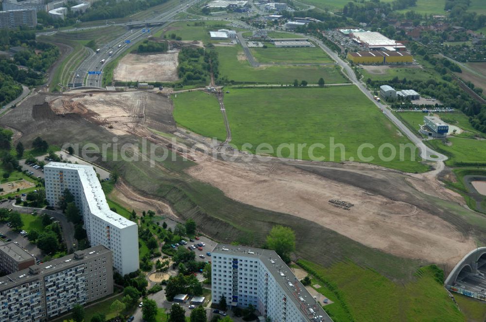 Göschwitz bei Jena from above - Blick auf die Baustelle der Autobahnverlegung Europastrasse E40 A4 bei Jena im Bereich des Jagdbergtunnels. Bauherr: DEGES (Deutsche Einheit Fernstraßenplanungs- und bau GmbH, Berlin), Bauausführung: ARGE: Baresel, Beton und Monierbau, Kirchhoff Leipzig Ausführungsplanung: Bauzeit: 2008 - 2012 View of the construction site chase mountain highway tunnel laying E40 European highway A4 at Jena.