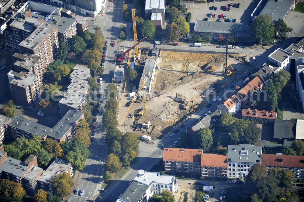 Aerial image Hamburg - Blick auf die Baustelle des Jessenquartier in Hamburger Stadtteil Altona. Die cds Wohnbau Hamburg GmbH hat hier ein Verwaltungsgebäude aus den 1960er Jahren abgerissen und errichtet nun an diesem Standort soll ein vier- bis sechsgeschossiger Wohnneubau mit einem großzügigen Innenhof. Insgesamt sollen 162 neue Wohnungen errichtet werden. View of the construction site of the Jesse Quarter in Hamburg's Altona district. The housing should cds Hamburg GmbH has here an administrative building from the 1960s demolished and is now built on that site, a four-to six-story residential building with a spacious courtyard.