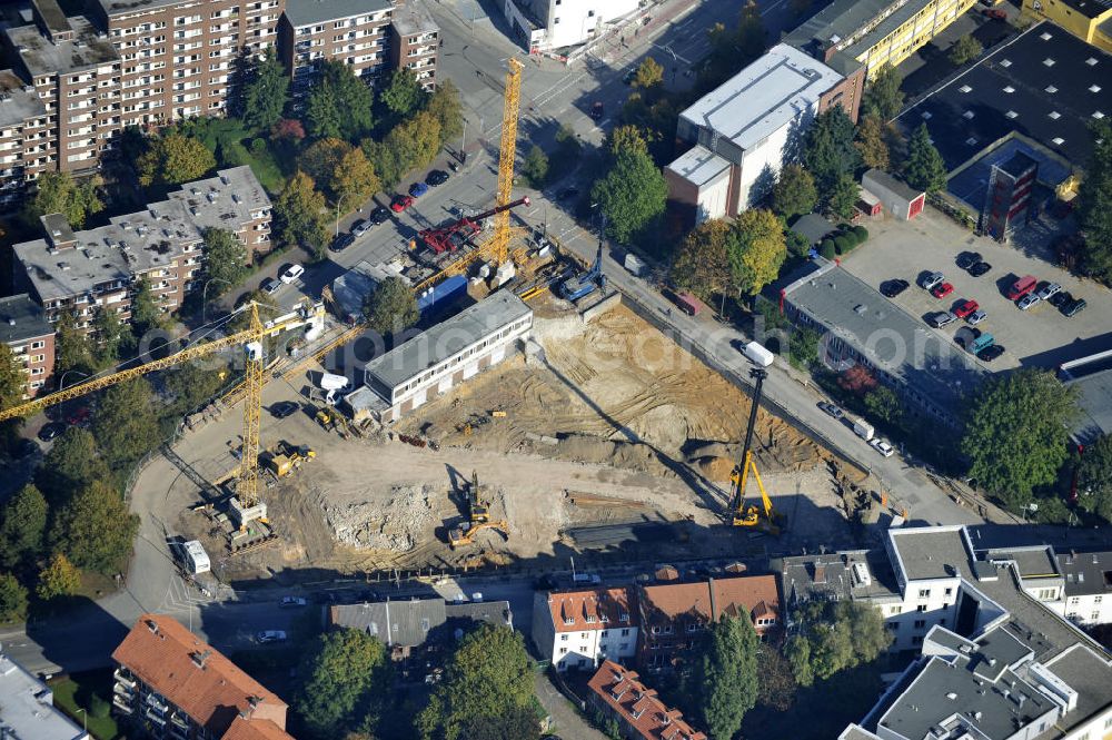 Aerial photograph Hamburg - Blick auf die Baustelle des Jessenquartier in Hamburger Stadtteil Altona. Die cds Wohnbau Hamburg GmbH hat hier ein Verwaltungsgebäude aus den 1960er Jahren abgerissen und errichtet nun an diesem Standort soll ein vier- bis sechsgeschossiger Wohnneubau mit einem großzügigen Innenhof. Insgesamt sollen 162 neue Wohnungen errichtet werden. View of the construction site of the Jesse Quarter in Hamburg's Altona district. The housing should cds Hamburg GmbH has here an administrative building from the 1960s demolished and is now built on that site, a four-to six-story residential building with a spacious courtyard.