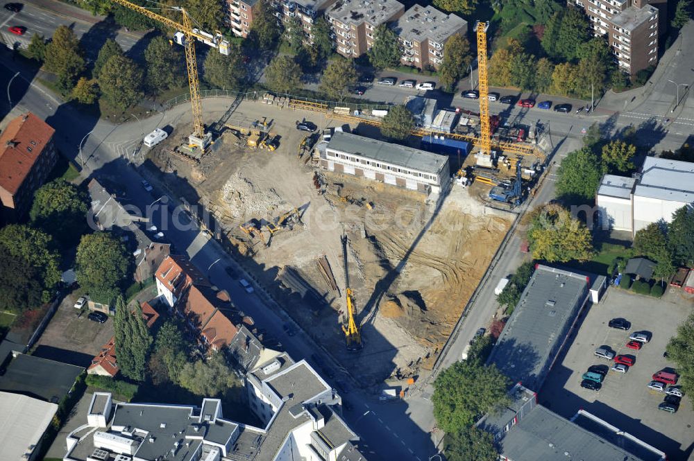 Aerial image Hamburg - Blick auf die Baustelle des Jessenquartier in Hamburger Stadtteil Altona. Die cds Wohnbau Hamburg GmbH hat hier ein Verwaltungsgebäude aus den 1960er Jahren abgerissen und errichtet nun an diesem Standort soll ein vier- bis sechsgeschossiger Wohnneubau mit einem großzügigen Innenhof. Insgesamt sollen 162 neue Wohnungen errichtet werden. View of the construction site of the Jesse Quarter in Hamburg's Altona district. The housing should cds Hamburg GmbH has here an administrative building from the 1960s demolished and is now built on that site, a four-to six-story residential building with a spacious courtyard.