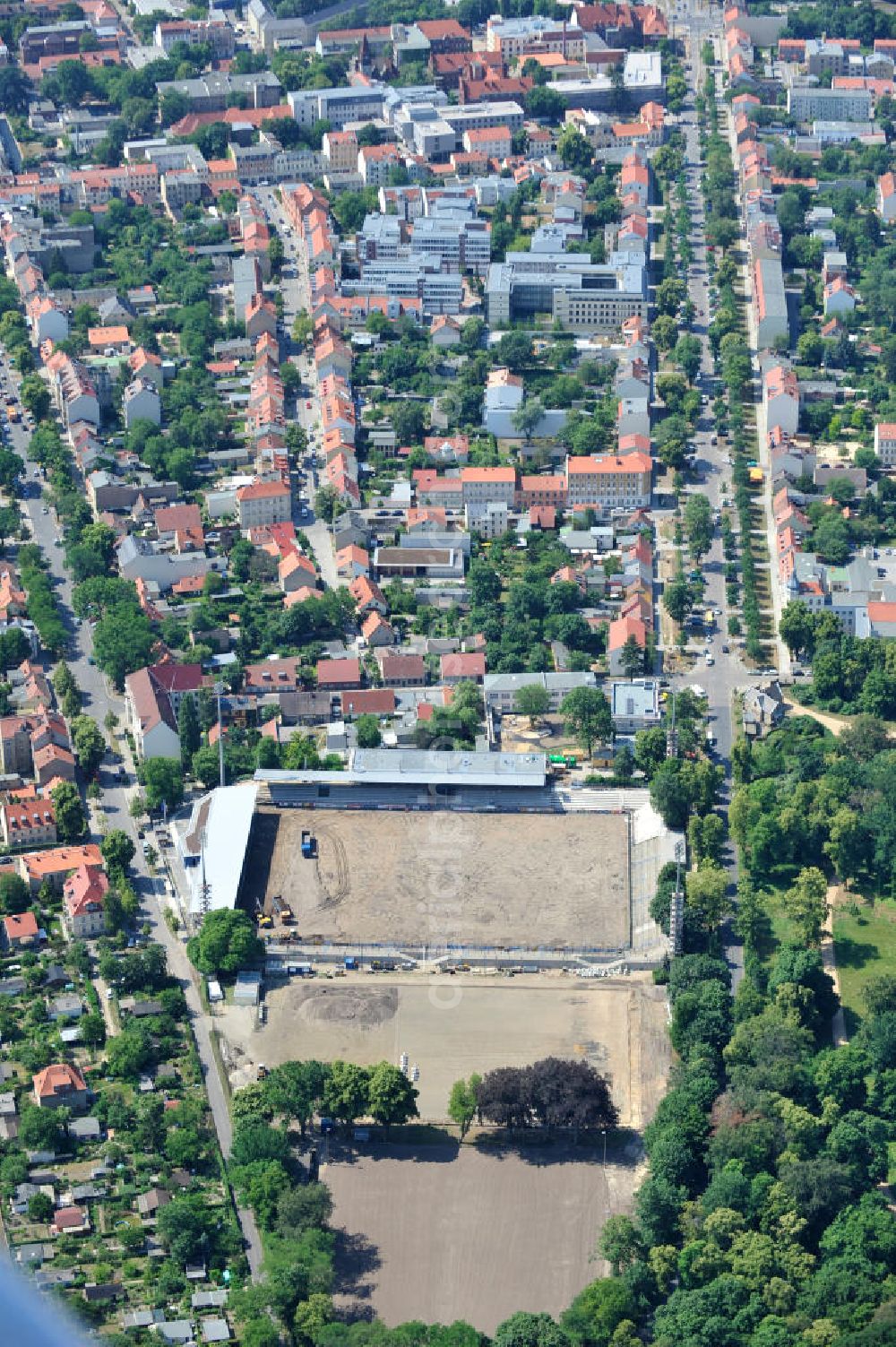 Aerial image Potsdam Babelsberg - Baustelle vom Umbau des Karl-Liebknecht-Stadion in Babelsberg. Das Fußball-Stadion ist Heimspielstätte des SV Babelsberg 03 und des 1. FFC Rurbine Potsdam. Construction site of the rebuilding of the Stadium Karl-Liebknecht in Babelsberg.