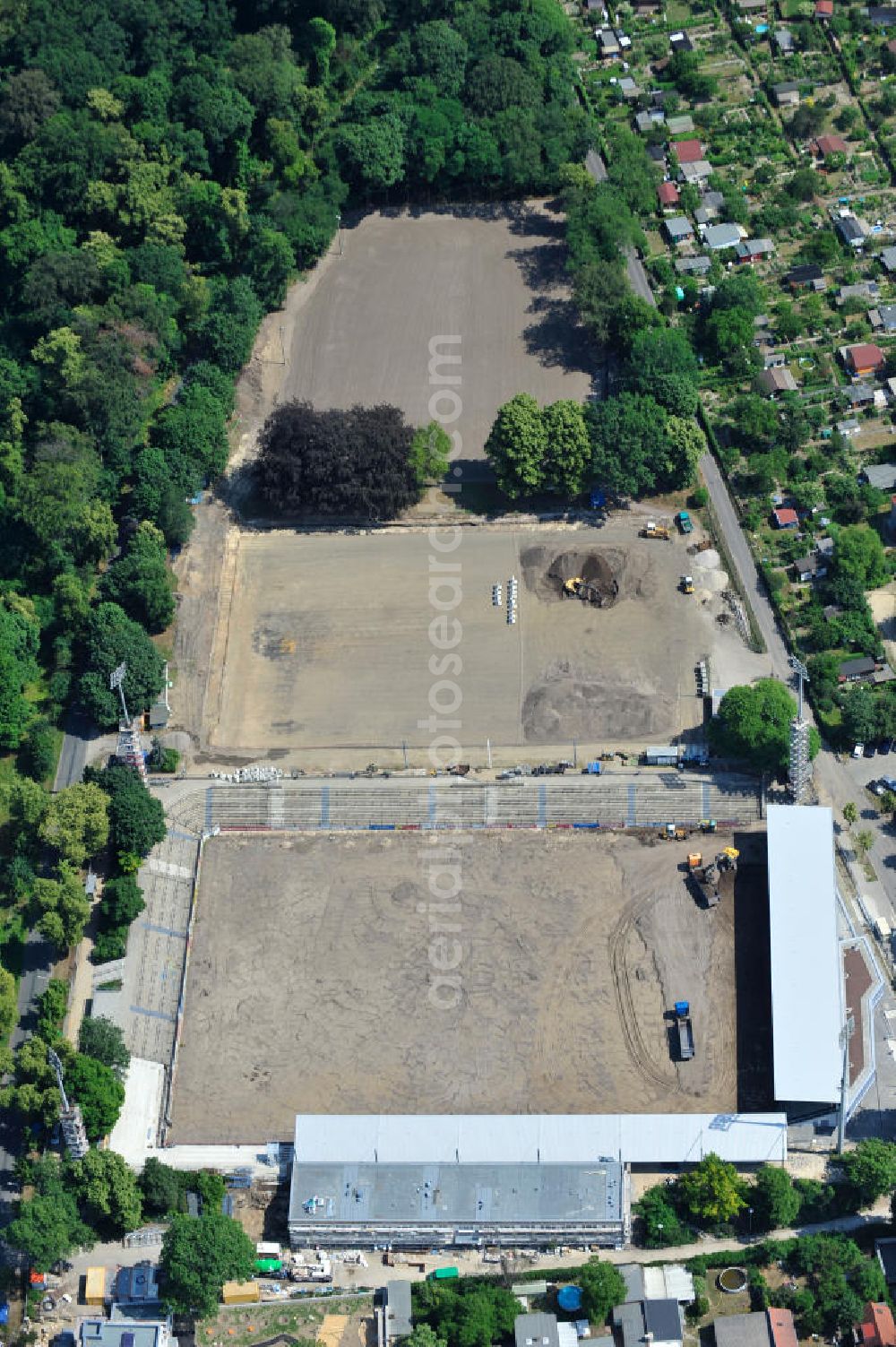 Potsdam Babelsberg from the bird's eye view: Baustelle vom Umbau des Karl-Liebknecht-Stadion in Babelsberg. Das Fußball-Stadion ist Heimspielstätte des SV Babelsberg 03 und des 1. FFC Rurbine Potsdam. Construction site of the rebuilding of the Stadium Karl-Liebknecht in Babelsberg.