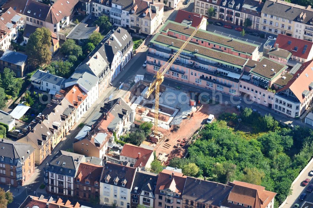 Aerial photograph Kaiserslautern - View at the construction site of the kindergarden Kleine Strolche and the outsite area. The building is built on the former ground of Münch hospital in Park street. Main investor is the city of Kaiserslautern