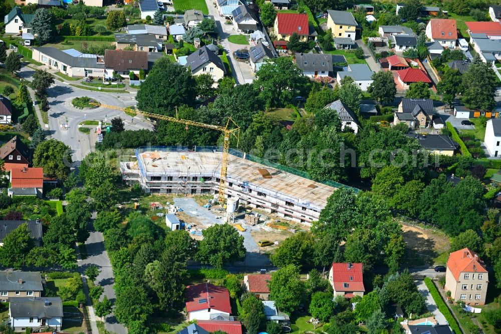 Aerial image Bernau - New construction site for the construction of a kindergarten building and Nursery school Sternekieker on Areal Enzianstrasse - Im Blumenhang - Fliederstrasse in Bernau in the state Brandenburg, Germany